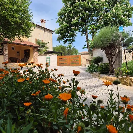 Viktoria Holiday home Porec